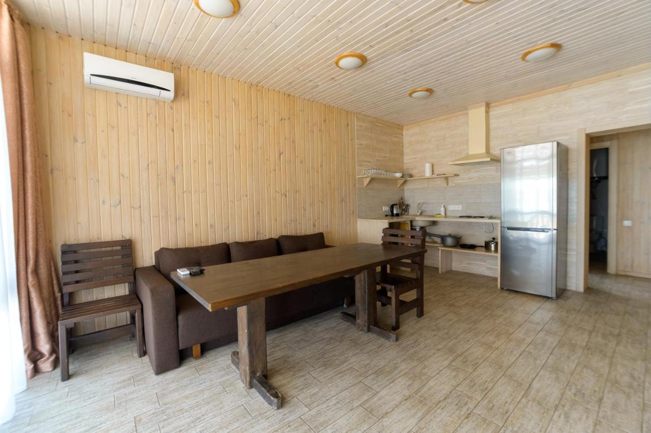 Prichal 80 Hotel Затока Экстерьер фото