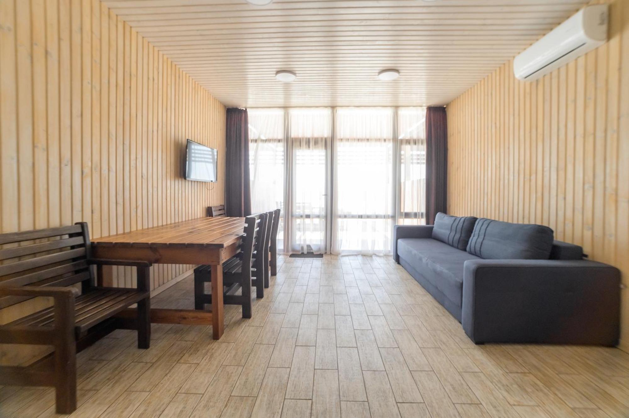 Prichal 80 Hotel Затока Экстерьер фото
